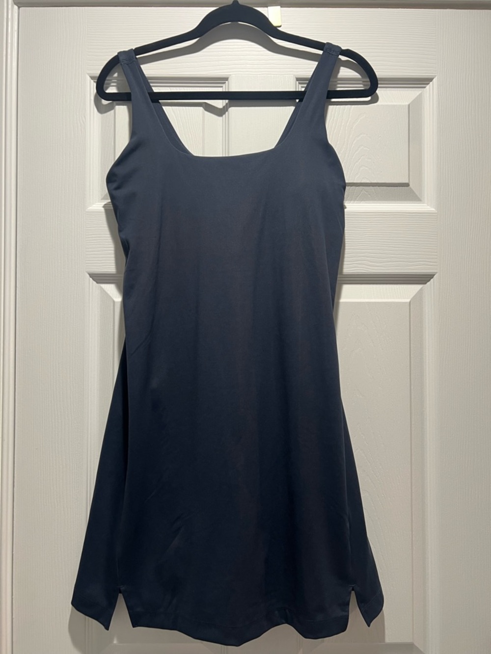 Old Navy Active Navy Built-In Bra Tank